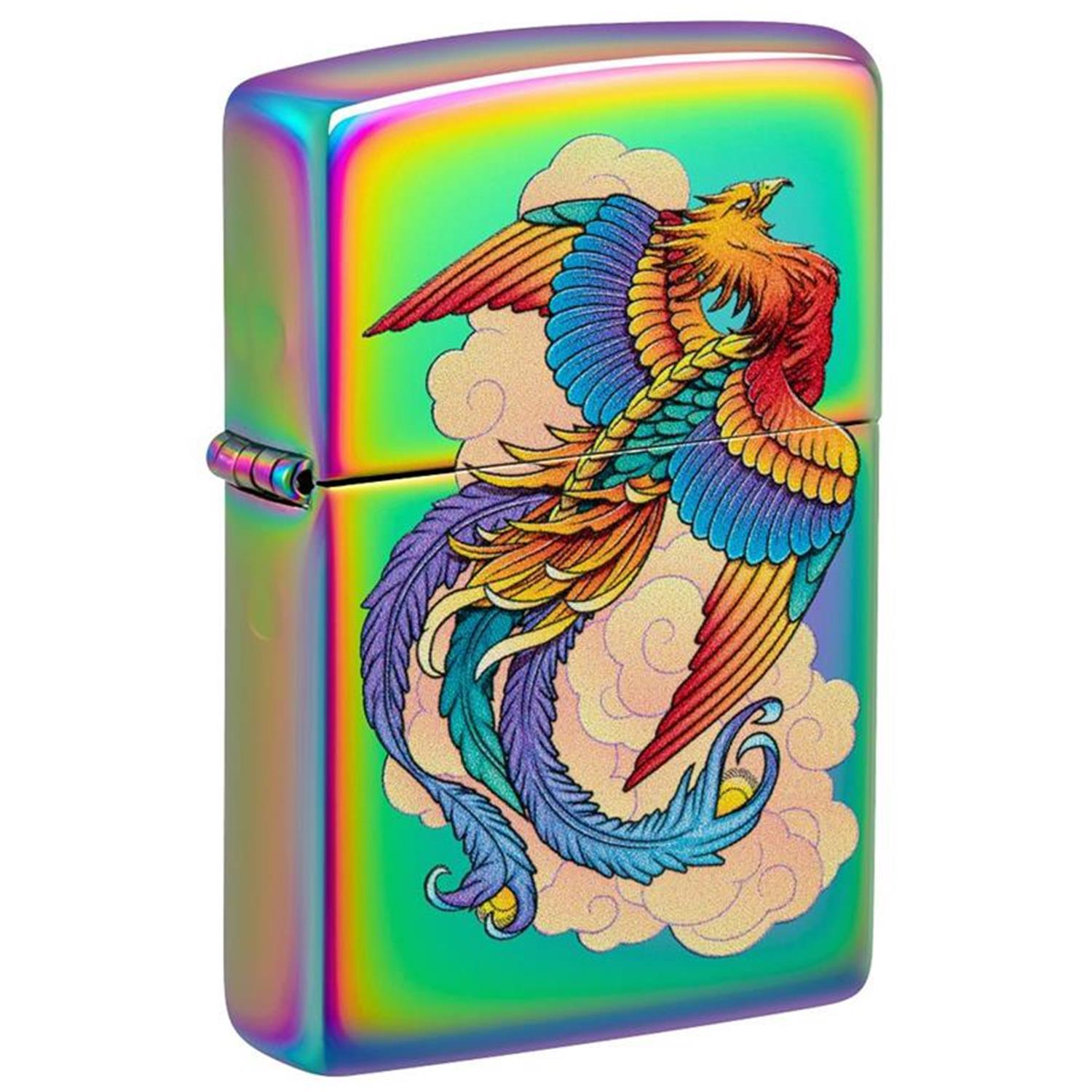 Zippo Sturmfeuerzeug Phoenix Design, geschlossen in Schrägansicht, farbenprächtiger Phönix mit Wolken auf schillerndem Regenbogen-Chrom-Finish, weißer Hintergrund